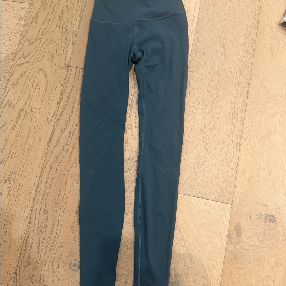 LULULEMON High-Waisted Blue Leggings